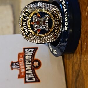 Houston Astros 2017 World Series Championship Replica Souvenir Ring - NIB